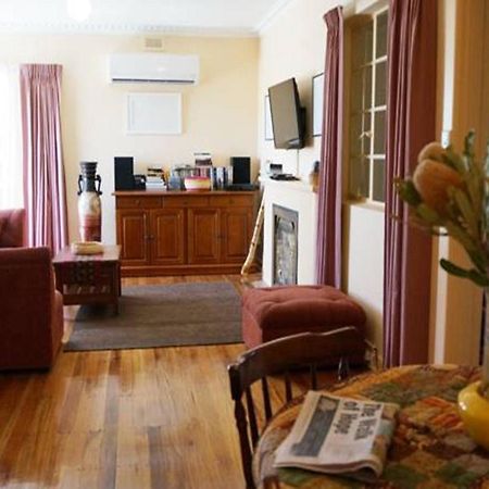 It'S On Walnut Mildura Room photo